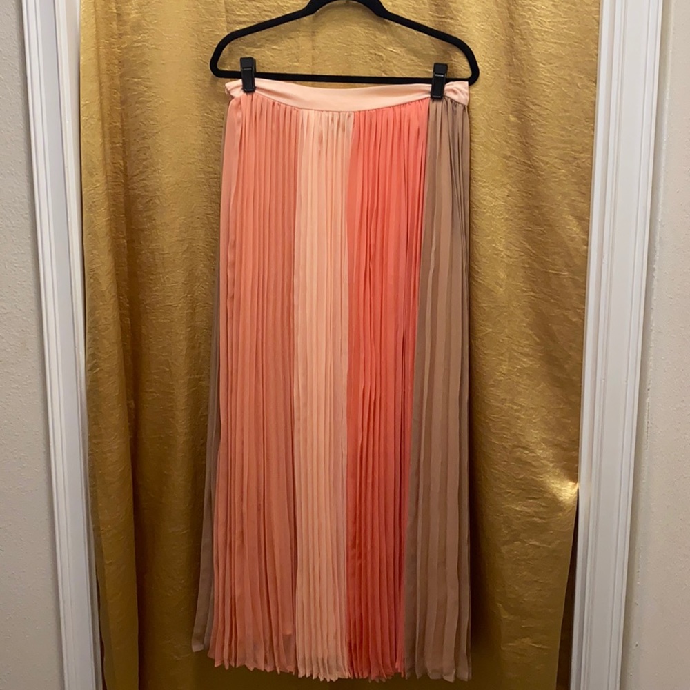 NY&Co-long pleated skirt-Coral, peach, taupe (Large)